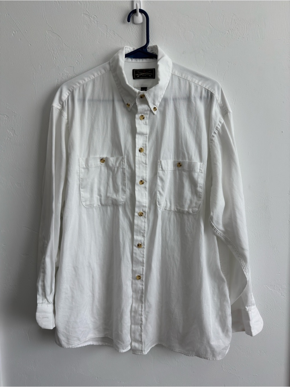 The Arrow Company Men's White Button-Front Long Sleeve Shirt 16.5 - 34/35